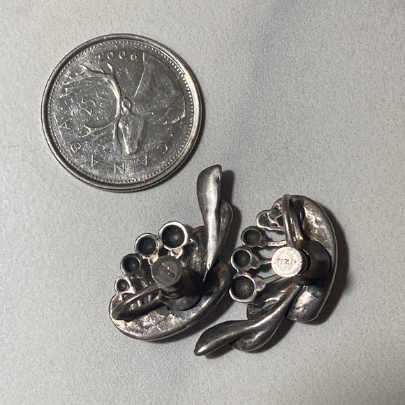 Indigenous Native American Southwestern Turquoise Sterling silver clip on screw - Picture 5 of 7